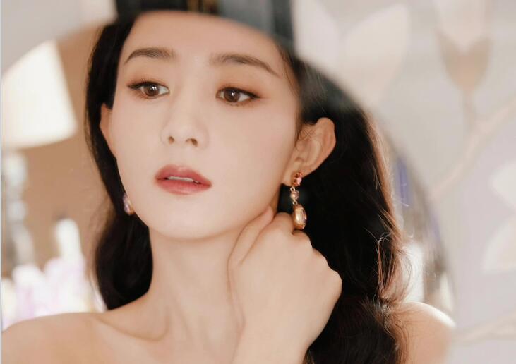 圓臉女孩溫柔學(xué)姐妝教程，告訴你南寧哪里教的化妝時(shí)尚