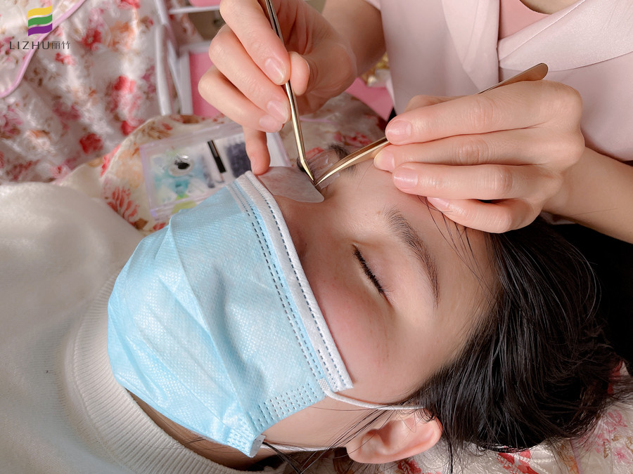 如何選擇合適的美睫款式？廣西紋繡美睫培訓(xùn)有妙招