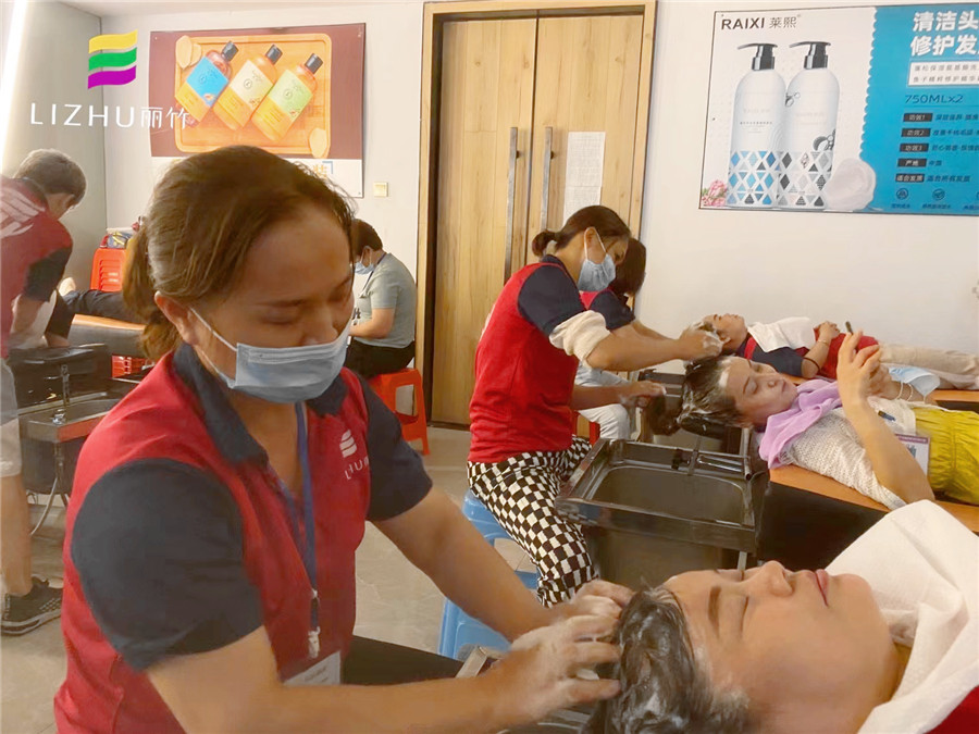 洗頭如何快速起泡？南寧美發(fā)洗護(hù)培訓(xùn)班教你技巧