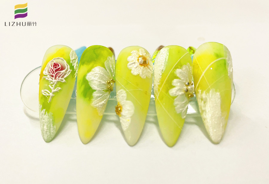 春日美甲圖片-廣西時尚美甲培訓(xùn)作品