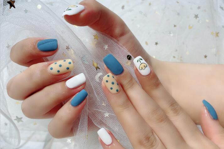 藍(lán)色系美甲，廣西美甲培訓(xùn)浪漫分享