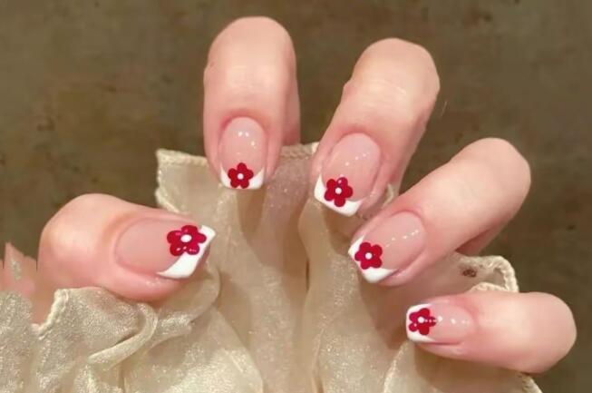 腮紅美甲圖片欣賞，南寧美甲職業(yè)培訓學校推薦