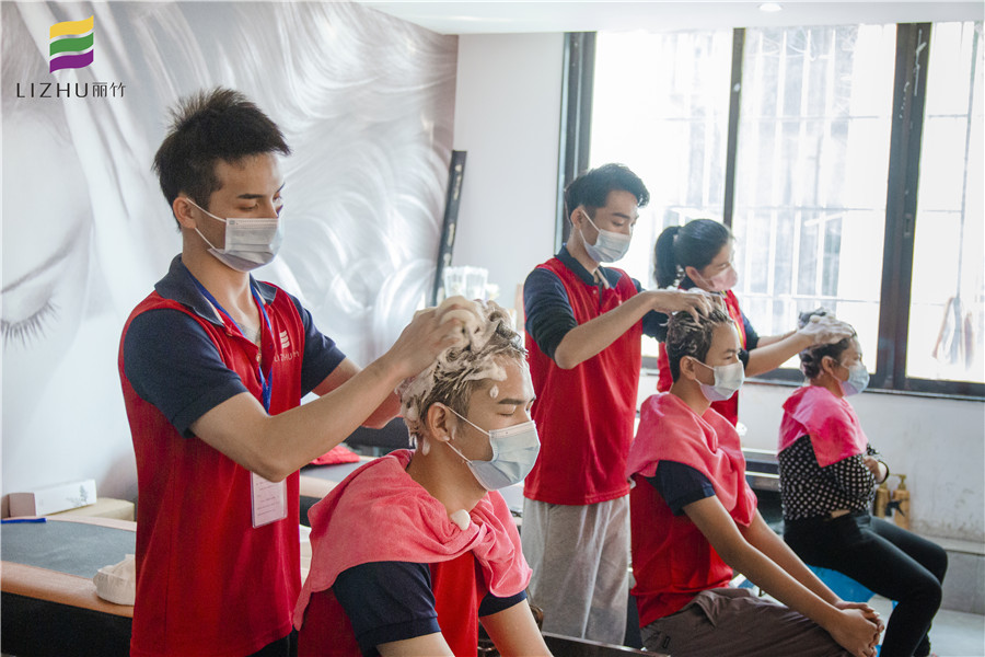 中式洗頭和泰式洗頭，南寧洗頭培訓(xùn)學(xué)校課程