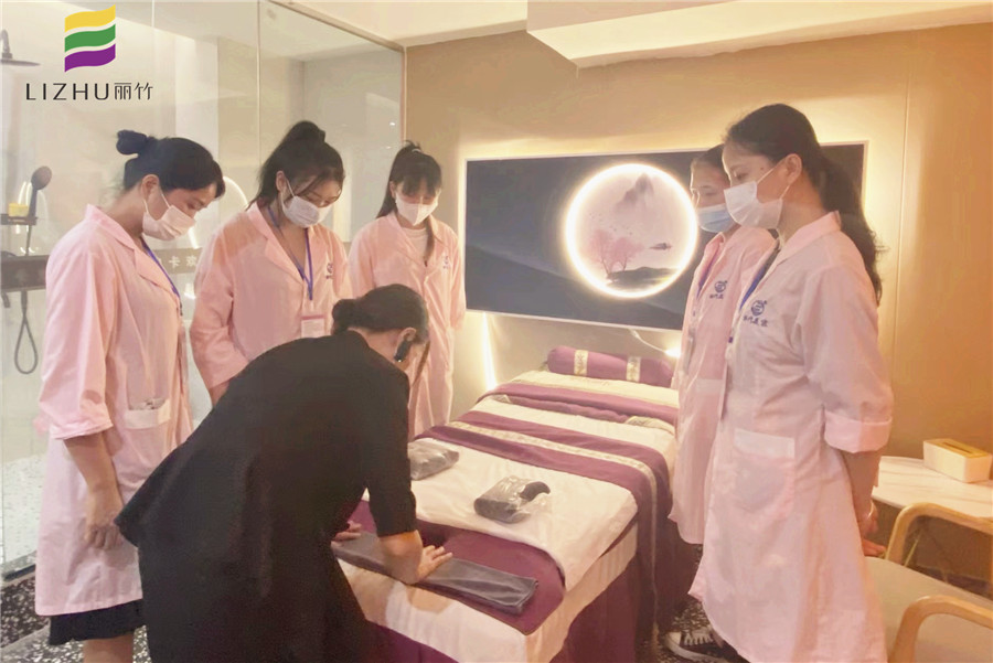 南寧美容學校就業(yè)實習，提前感受崗位技能及素養(yǎng)