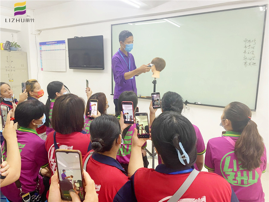 如何根據(jù)臉型修剪鬢角？廣西理發(fā)剪發(fā)學(xué)校教你