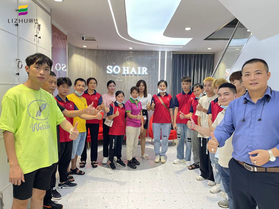 南寧美發(fā)培訓專業(yè)學校組織學員到店觀摩