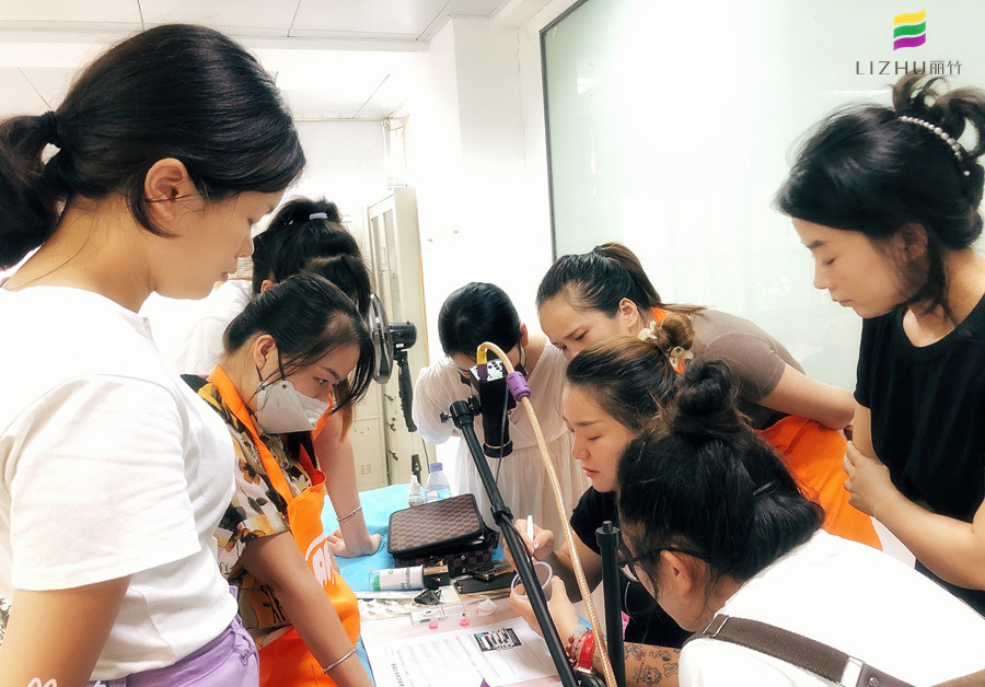  南寧美睫培訓(xùn)學(xué)校課堂實況花絮