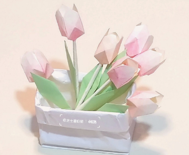 南寧花藝培訓學校：紙折郁金香教程