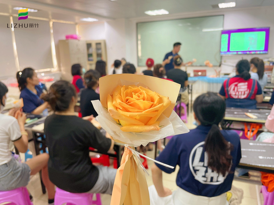 南寧花藝培訓(xùn)哪里好？南花藝師培訓(xùn)學(xué)校歡迎你