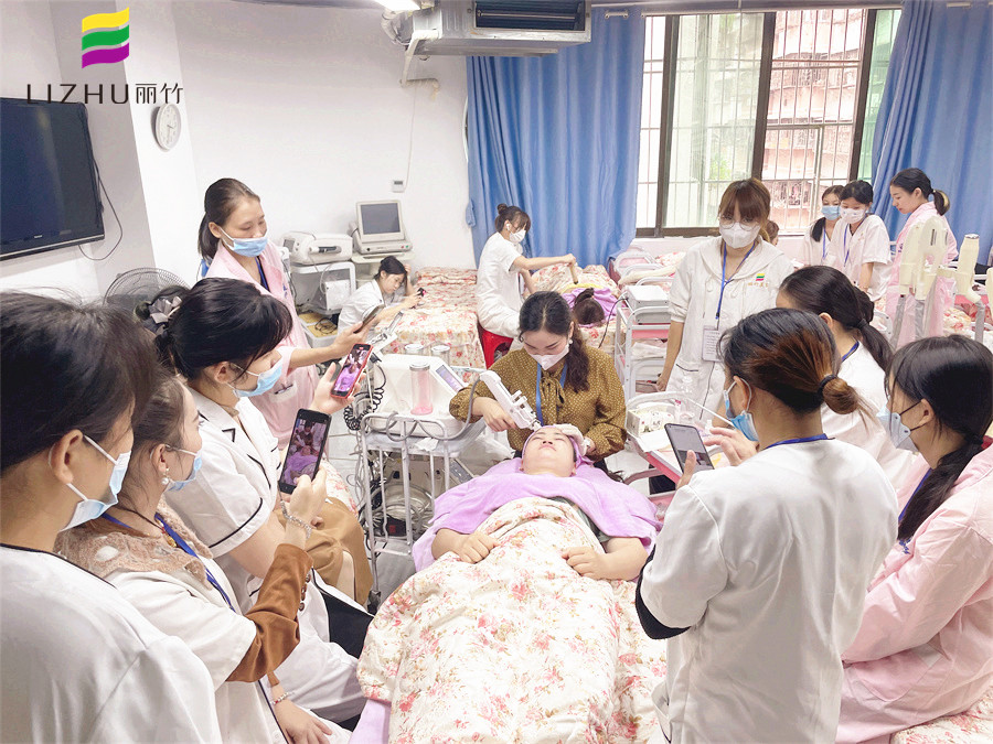 水光槍使用后注意事項(xiàng)，南寧美容儀器培訓(xùn)學(xué)校講解