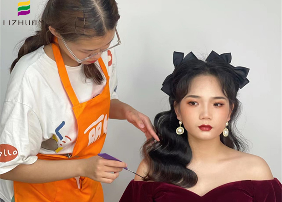 南寧學化妝要多久？才能做出披發(fā)公主造型