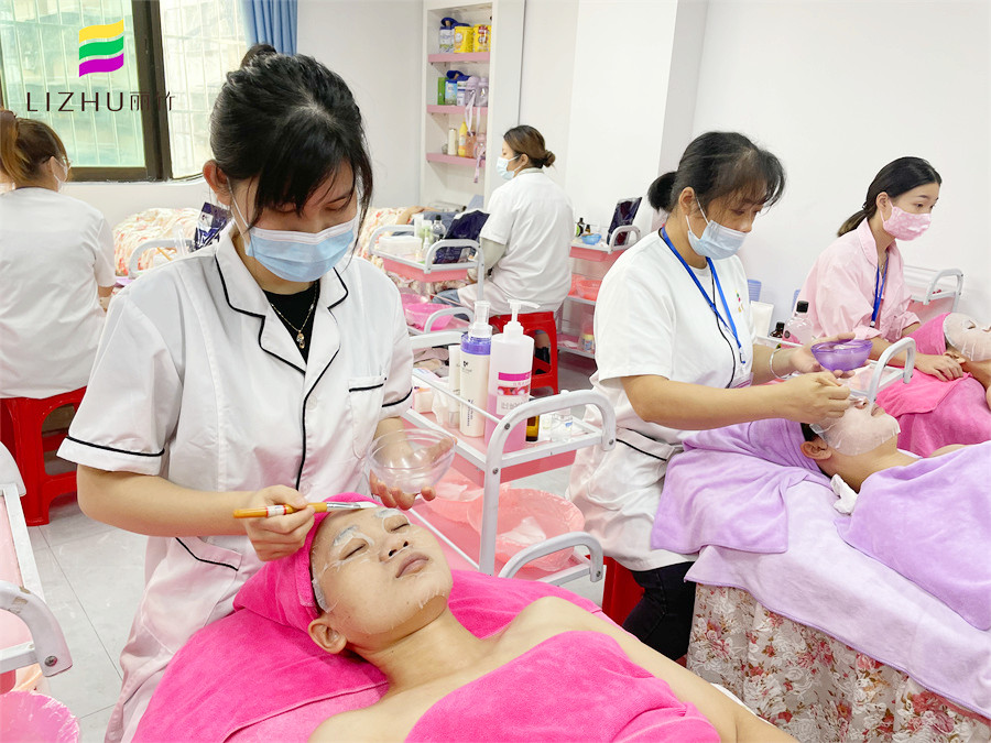 麗竹美容基礎(chǔ)班：冬季如何有效敷面膜？