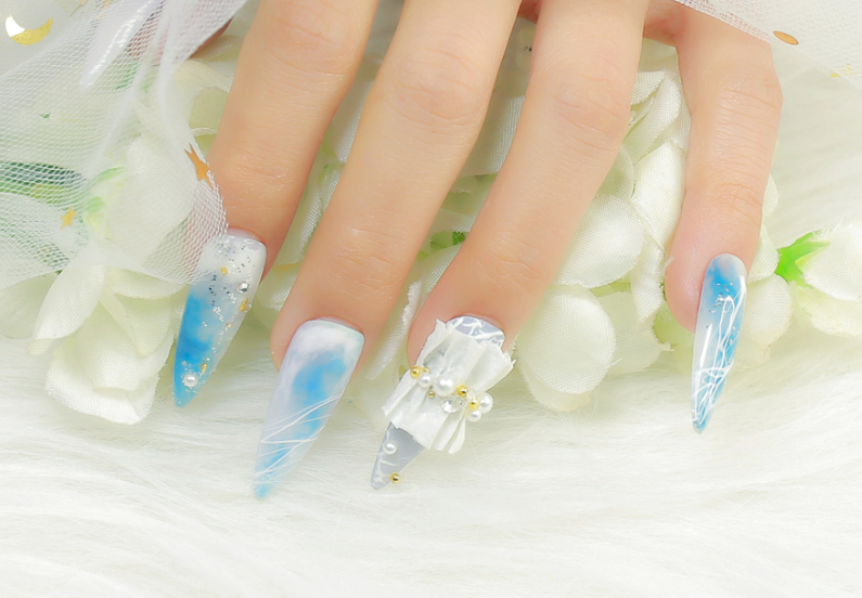 南寧培訓(xùn)美甲師 | 南寧美甲短期班實訓(xùn)