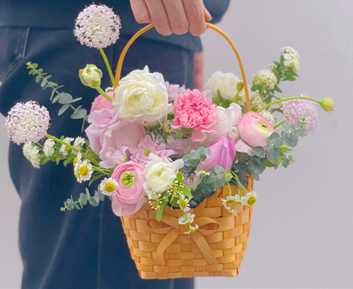 韓式手提花籃，南寧鮮花培訓(xùn)作品