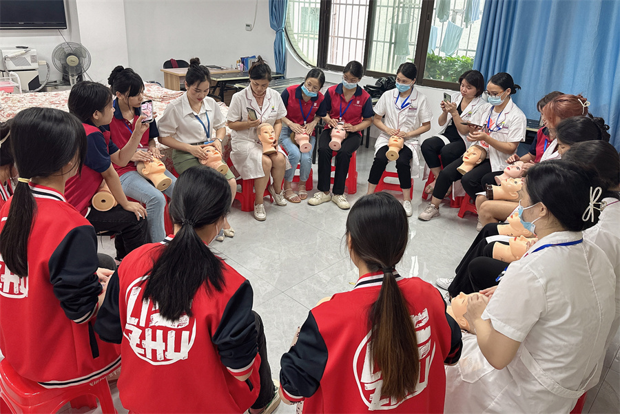 南寧美容師職業(yè)資格證書(shū)考試手法培訓(xùn)