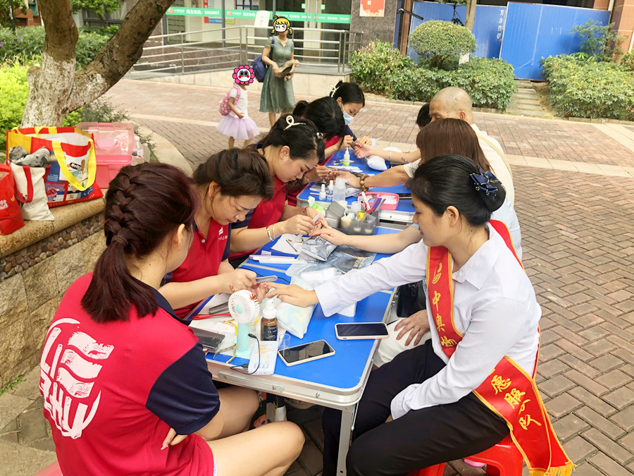 免費美甲活動&社區(qū)美甲活動，南寧美甲學校在行動