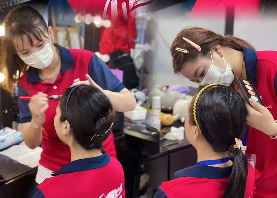 ?零基礎學化妝盤發(fā) | 南寧化妝培訓盤扎發(fā)