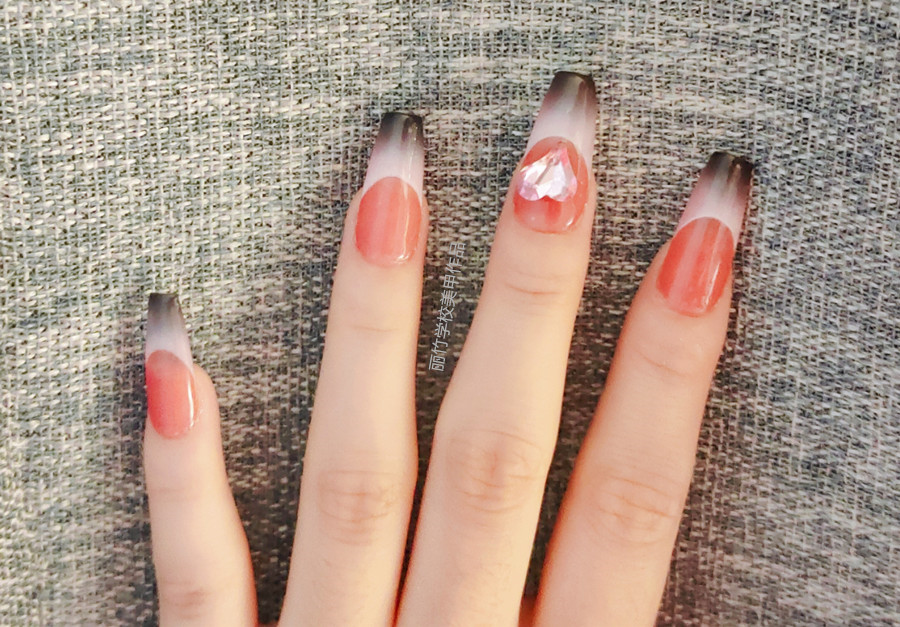 法式美甲，零基礎(chǔ)學(xué)美甲培訓(xùn)學(xué)員作品