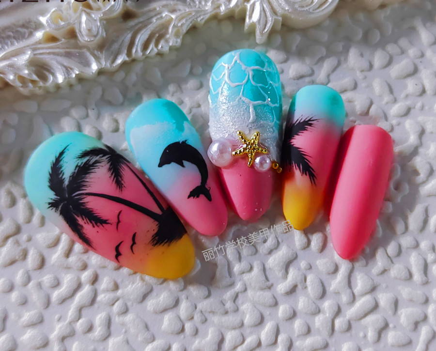 夏日海灘美甲，全部都是海的味道