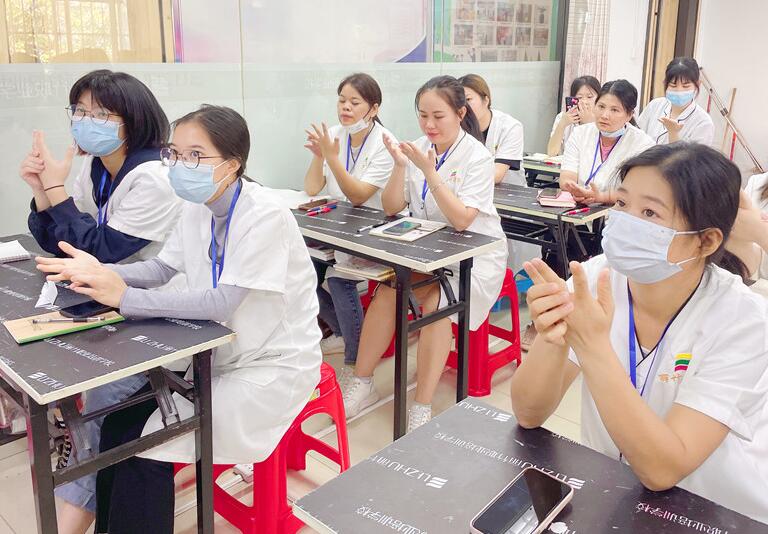 南寧美容學習：學習手診的重要性