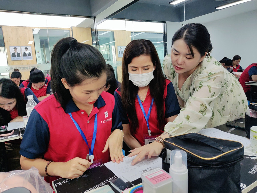 紙上練習睫毛，廣西美睫培訓基礎練習