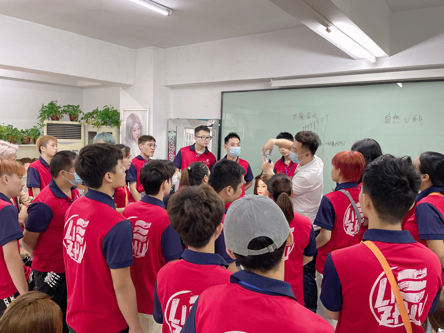 南寧剪發(fā)：打??？剪短？傻傻分不清