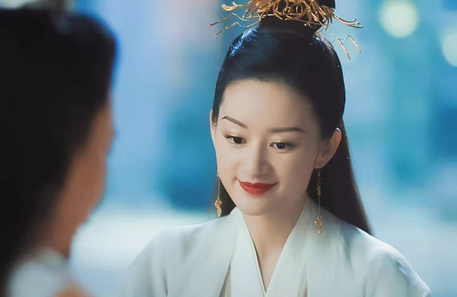 瘋批美人惡女妝教程，南寧美妝學(xué)校排名整理分享