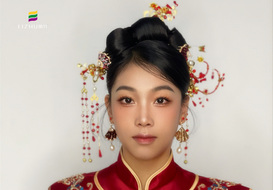 秀禾新娘造型，廣西新娘化妝造型學校演繹中國風