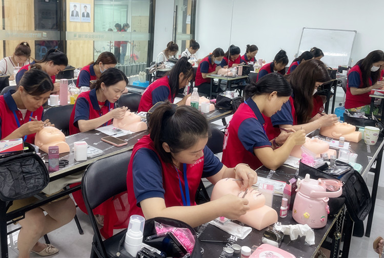 廣西南寧美睫培訓(xùn) | 廣西美睫學(xué)校哪家好？