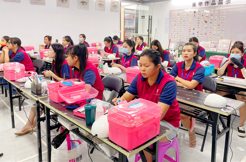 初中畢業(yè)學什么好？高中考不上大學怎么辦？