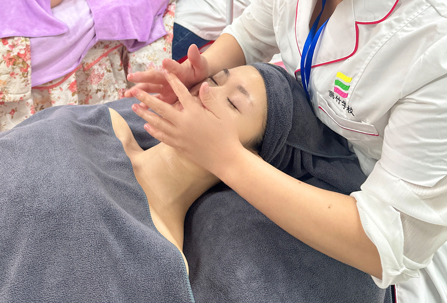 南寧皮膚管理推薦：修復(fù)皮膚屏障注意事項