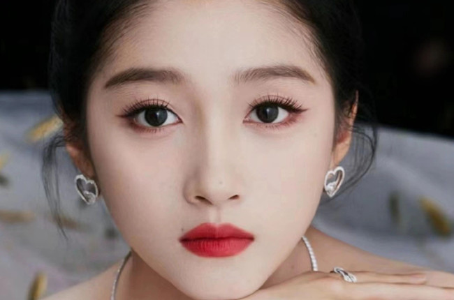 關(guān)曉彤國風(fēng)百花眼妝，南寧教化妝