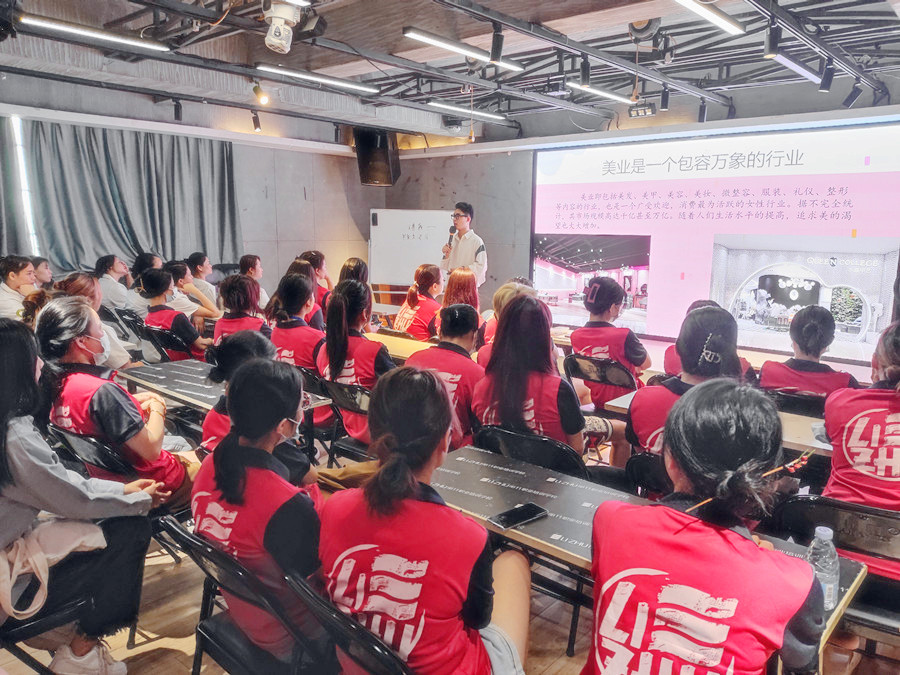 零基礎(chǔ)學(xué)紋繡，到南寧紋繡專業(yè)培訓(xùn)