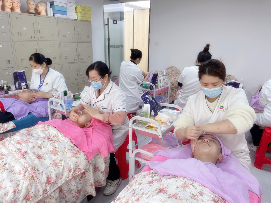 廣西美容養(yǎng)顏：如何保持皮膚白嫩？