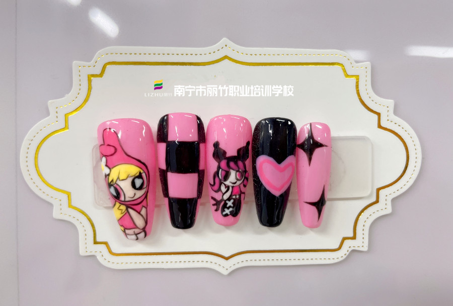 美甲的甲面不亮怎么辦？廣西美甲學(xué)習(xí)中心