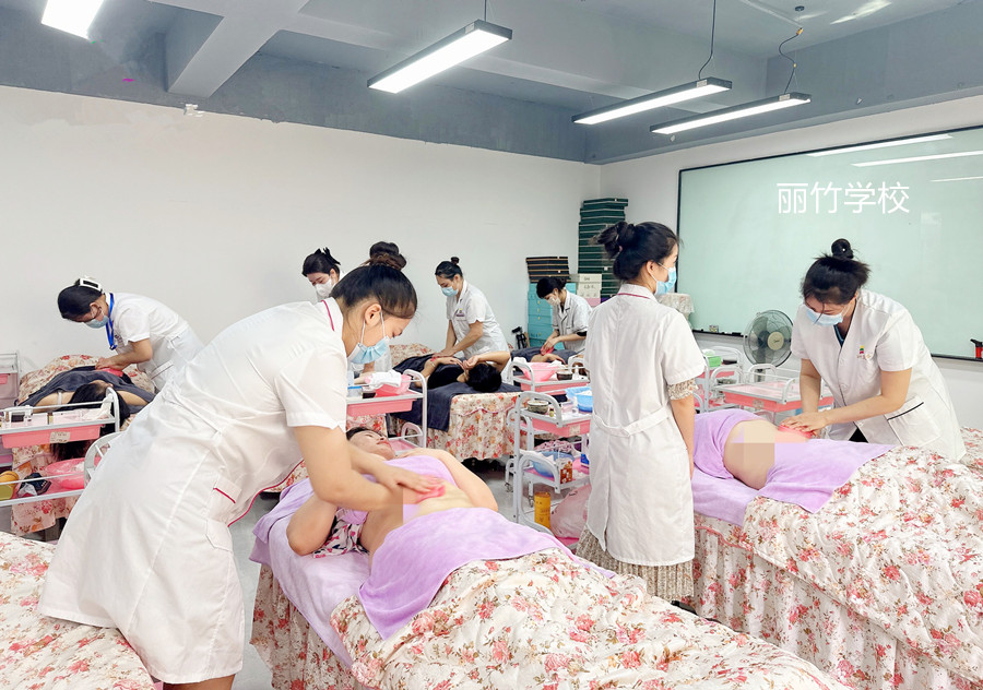 南寧美容美體師：你是時(shí)候按摩肚子了