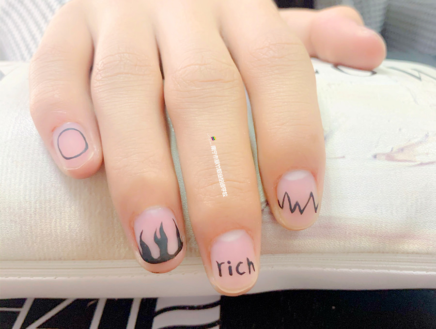 廣西美甲基礎(chǔ)教學(xué)：短甲美甲如何包邊？