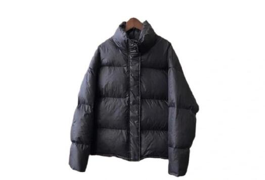 黑色短款羽絨服搭配技巧，廣西人物形象造型課程