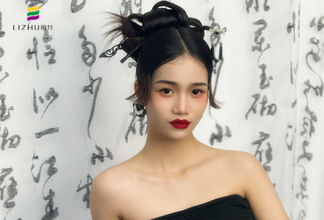 新中式國風(fēng)造型，廣西化妝跟妝師作品