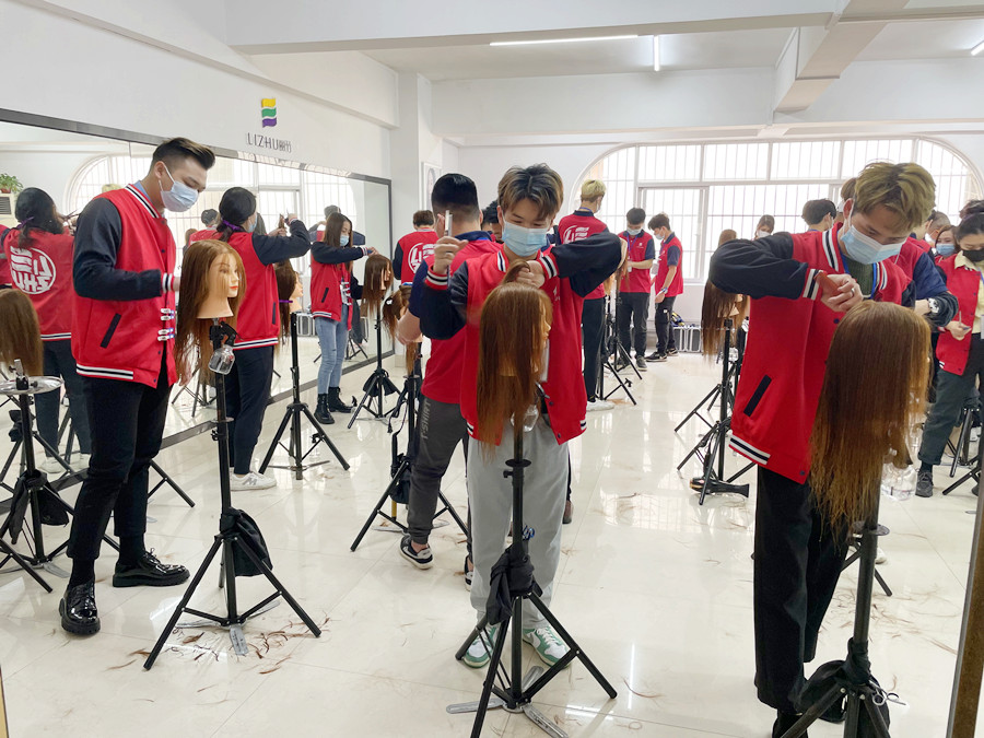 美發(fā)發(fā)型移除層次修剪技巧，南寧培訓(xùn)剪發(fā)造型