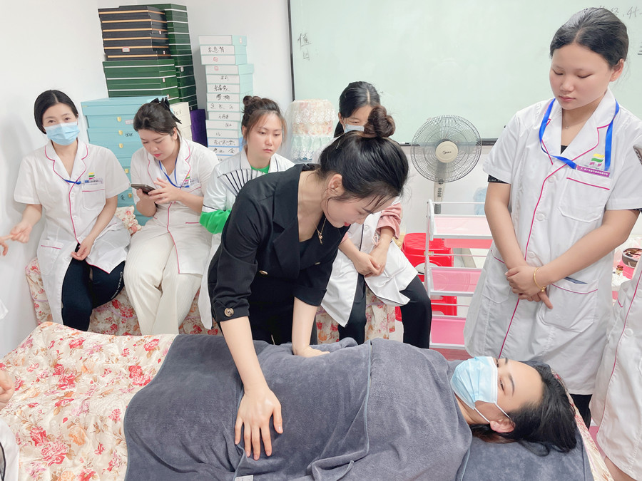 泥灸敷肚子的好，廣西美容美體操作講解