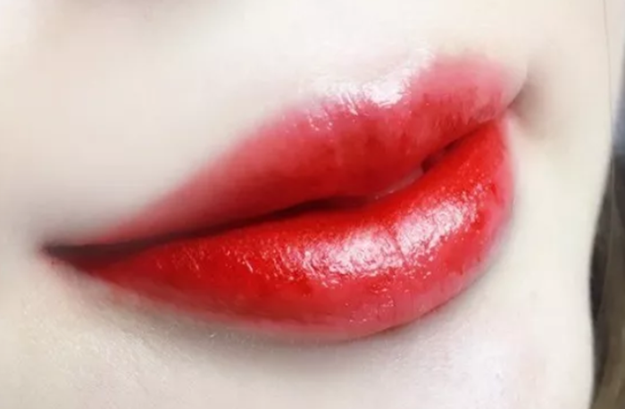 廣西紋繡技師：紋唇顏色不正常怎么辦？