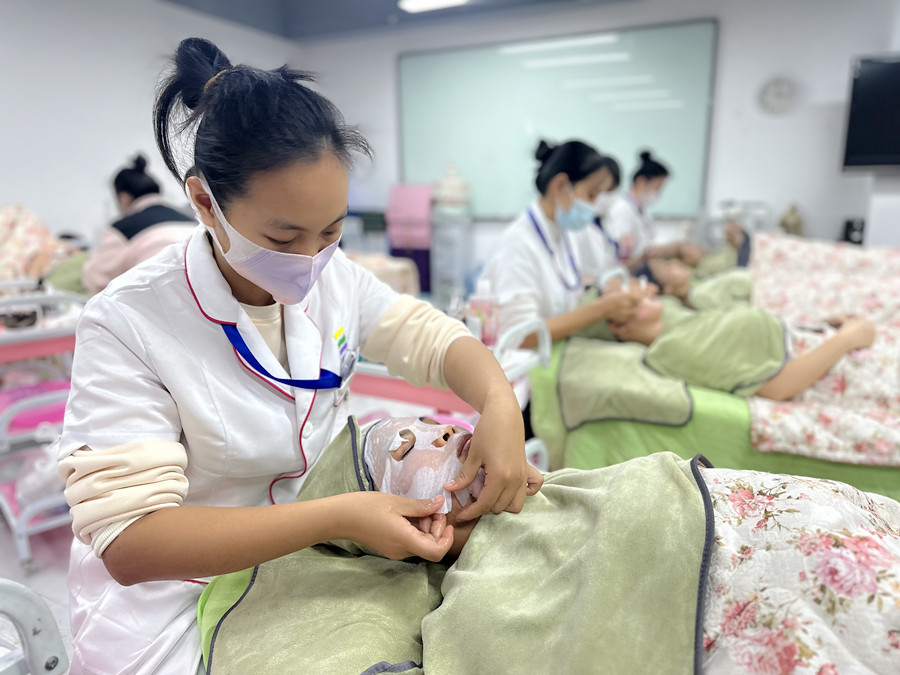 春季護膚緊急攻略，南寧護膚美容培訓(xùn)