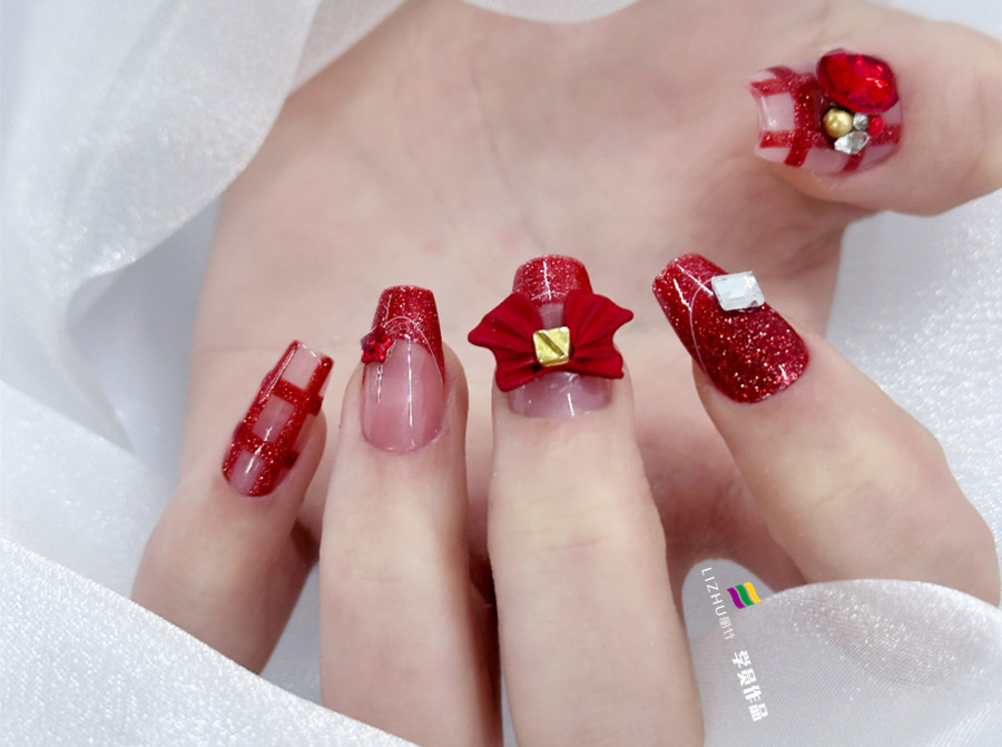 格紋法式美甲，廣西美甲造型設(shè)計作品