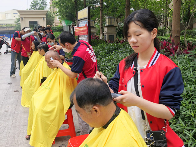 廣西免費理發(fā)活動：森林假日外小區(qū)專場