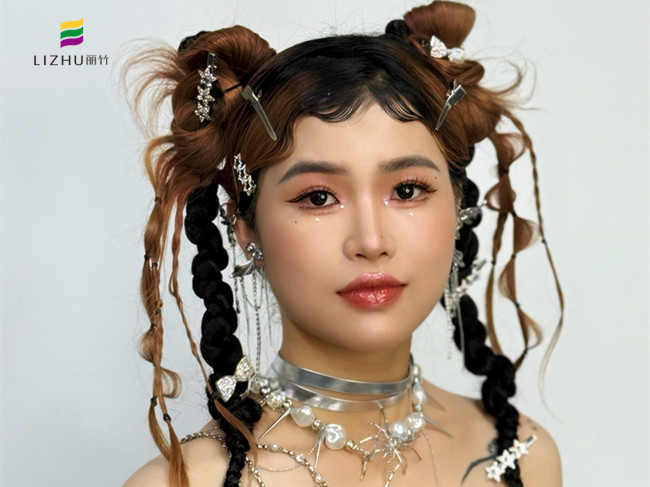 千禧甜辣妝，實力詮釋南寧彩妝學(xué)校哪家好？