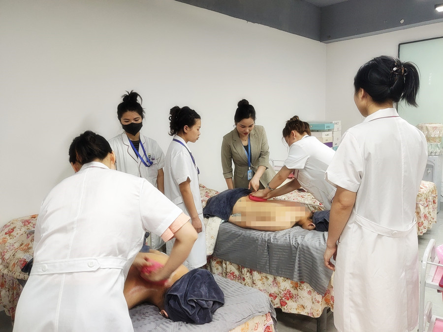 背部經(jīng)絡(luò)刷的作用，南寧學(xué)美容美體專業(yè)