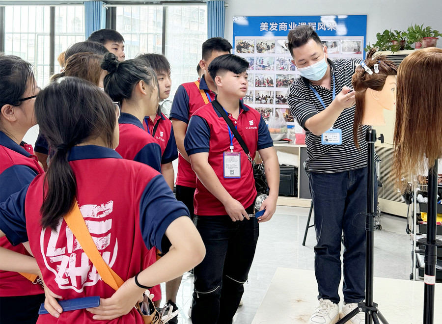 什么是美發(fā)打薄？零基礎(chǔ)在南寧學(xué)剪發(fā)