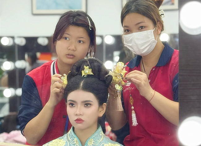 秀禾妝容，用實(shí)力展現(xiàn)廣西彩妝學(xué)校哪家有實(shí)力？