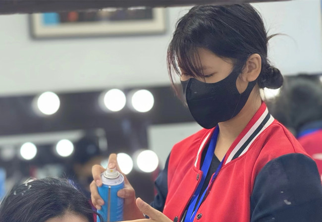 清冷風(fēng)中式造型，南寧化妝師培訓(xùn)學(xué)員作品